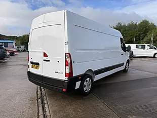 Used 2023 Renault Master LM35 Business Plus White - Interior and Exterior details 3