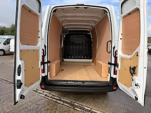 Used 2023 Renault Master LM35 Business Plus White - Interior and Exterior details 6