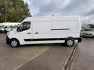 Used 2023 Renault Master LM35 Business Plus White - Interior and Exterior details 8