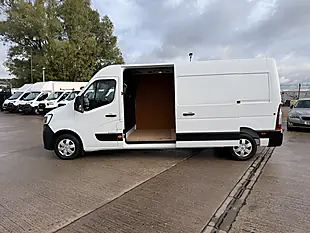 Used 2023 Renault Master LM35 Business Plus White - Interior and Exterior details 9
