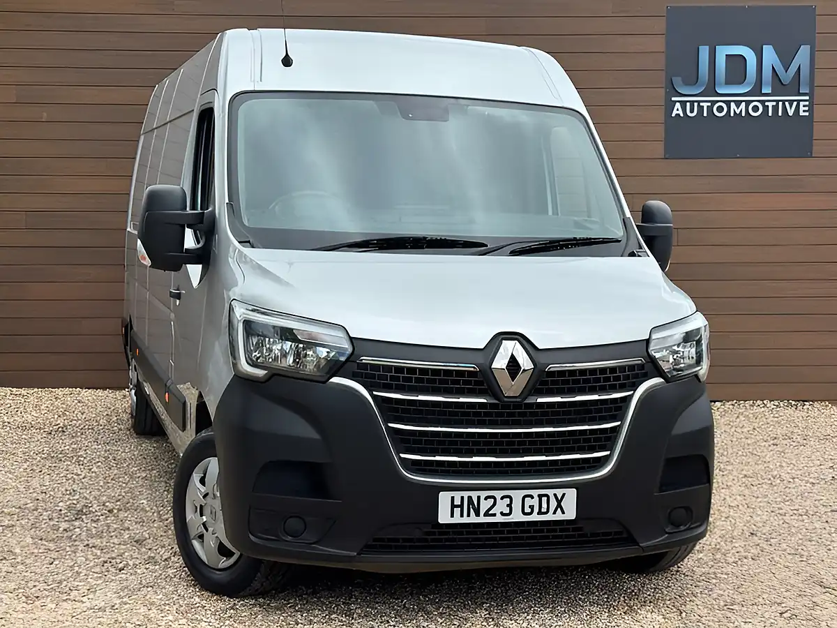 Used 2023 Renault Master LM35 Business+ Star Grey - Front View