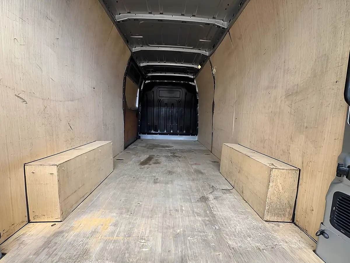 Used 2023 Renault Master LM35 Business+ Star Grey - Interior and Exterior details 6