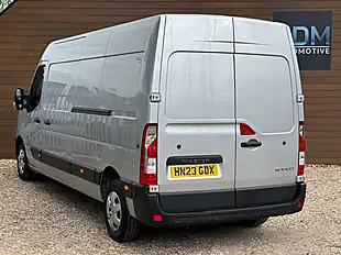 Used 2023 Renault Master LM35 Business+ Star Grey - Interior and Exterior details 7
