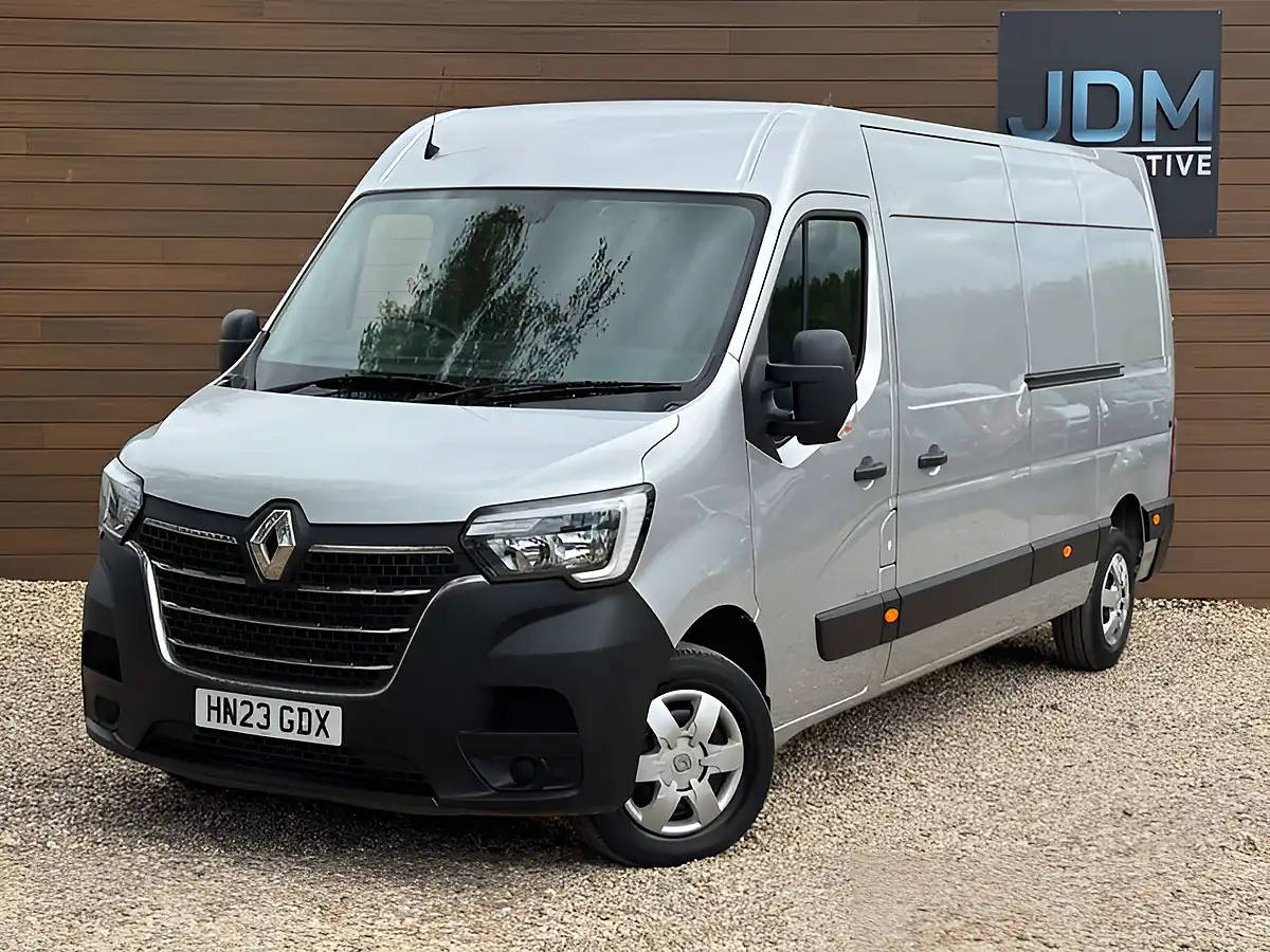 Used 2023 Renault Master LM35 Business+ Star Grey - Interior and Exterior details 9