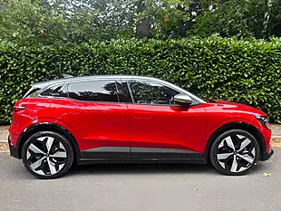 Used 2023 Renault Megane Techno Flame Red - Interior and Exterior details 7