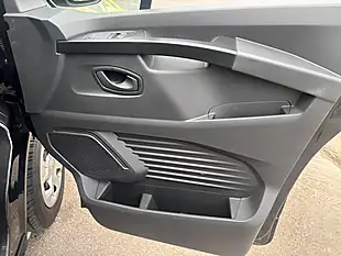 Used 2023 Renault Trafic Advance Black - Interior and Exterior details 13