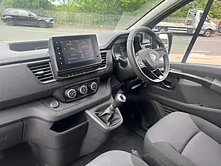 Used 2023 Renault Trafic Advance Black - Interior and Exterior details 20