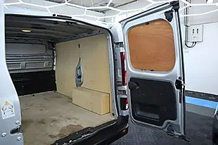 Used 2023 Renault Trafic Advance Grey - Interior and Exterior details 12