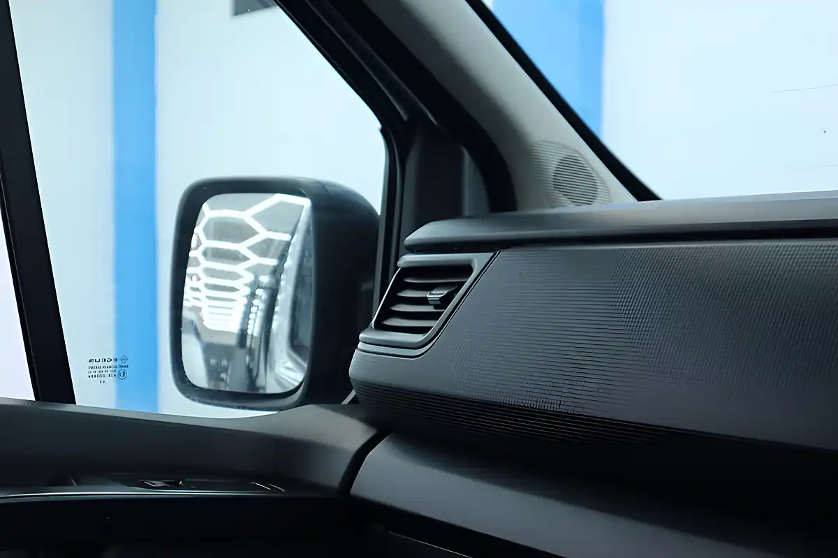 Used 2023 Renault Trafic Advance Grey - Interior and Exterior details 19
