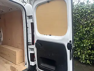 Used 2023 Renault Trafic Advance L2 H1 White - Interior and Exterior details 17
