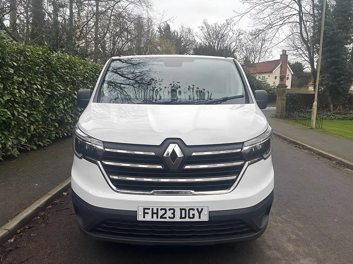 Used 2023 Renault Trafic Advance L2 H1 White - Interior and Exterior details 2