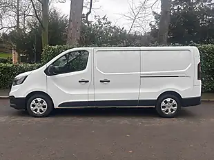 Used 2023 Renault Trafic Advance L2 H1 White - Interior and Exterior details 4