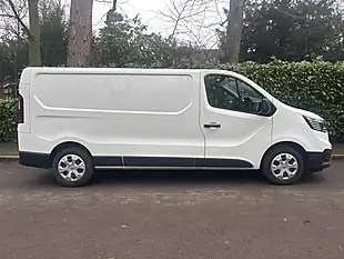 Used 2023 Renault Trafic Advance L2 H1 White - Interior and Exterior details 7