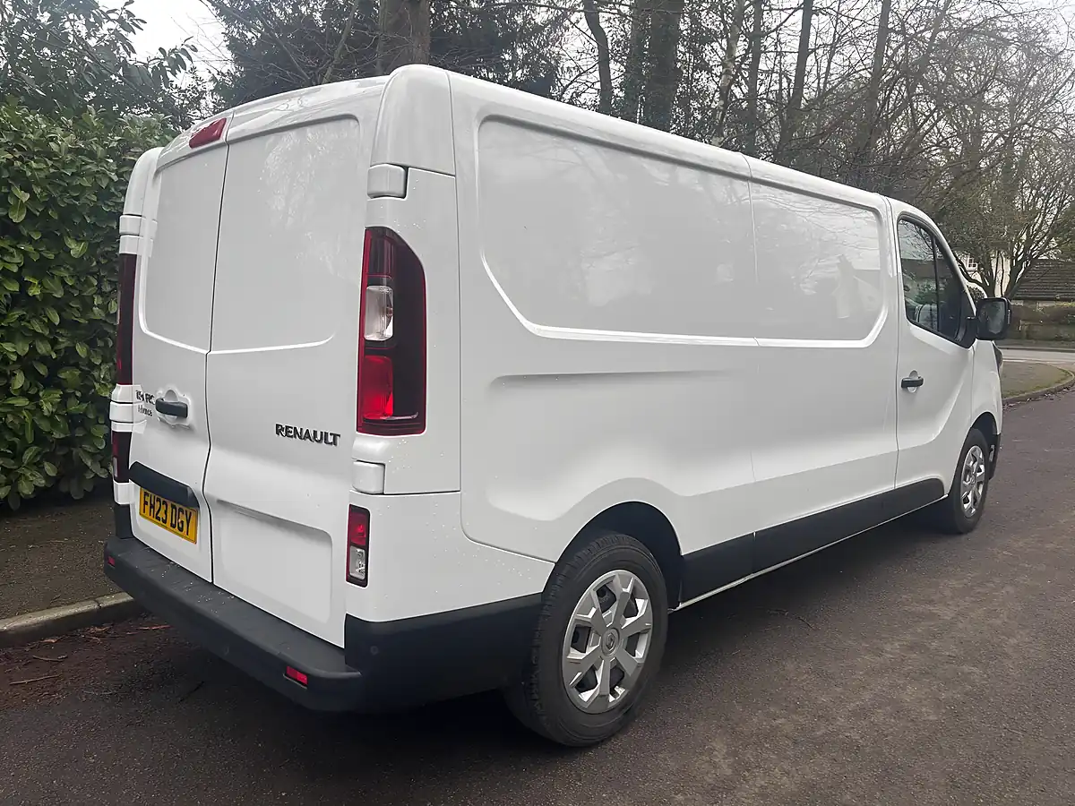 Used 2023 Renault Trafic Advance L2 H1 White - Interior and Exterior details 8