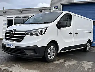 Used 2023 Renault Trafic Advance White - Interior and Exterior details 4