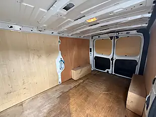 Used 2023 Renault Trafic Advance White - Interior and Exterior details 13
