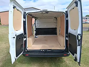 Used 2023 Renault Trafic Blue LL30 Start White - Interior and Exterior details 10