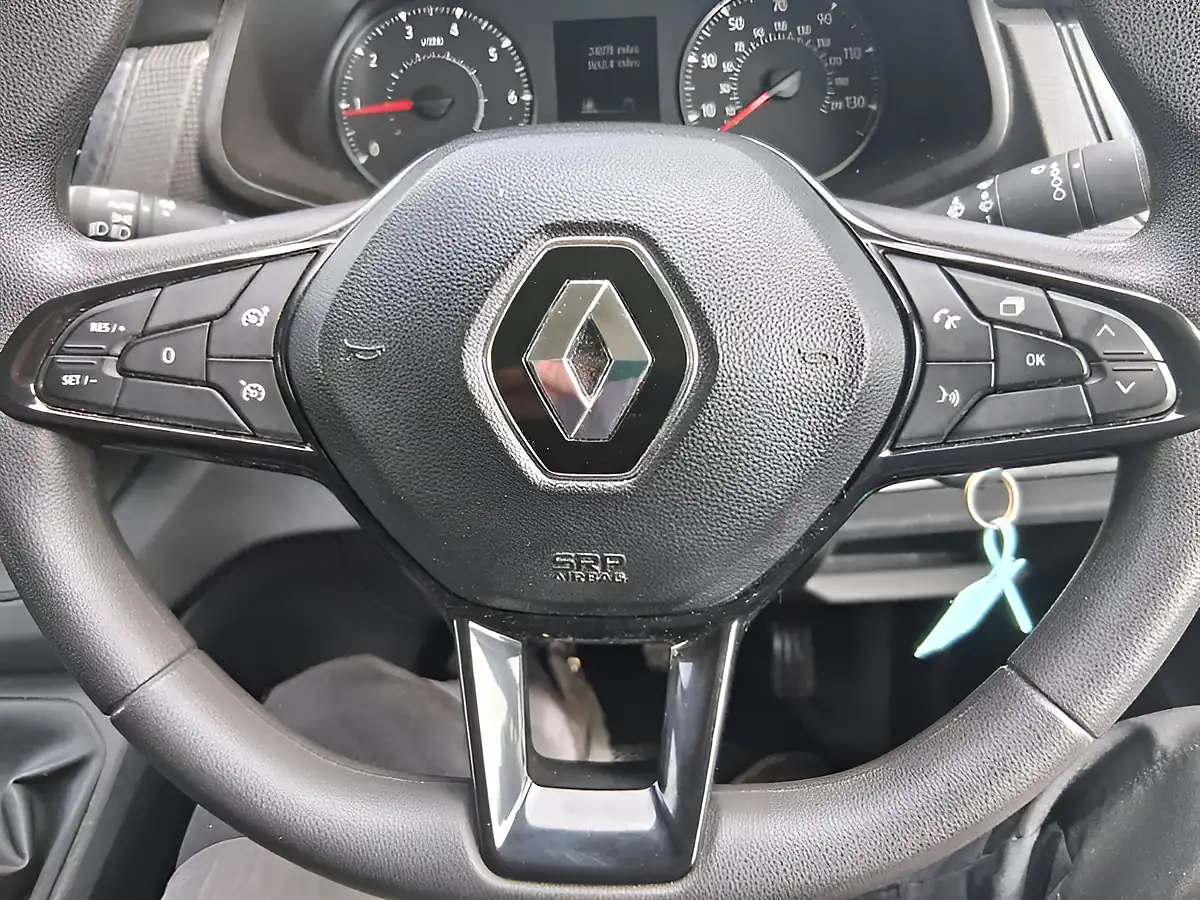 Used 2023 Renault Trafic Blue LL30 Start White - Interior and Exterior details 14