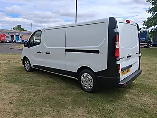 Used 2023 Renault Trafic Blue LL30 Start White - Interior and Exterior details 3