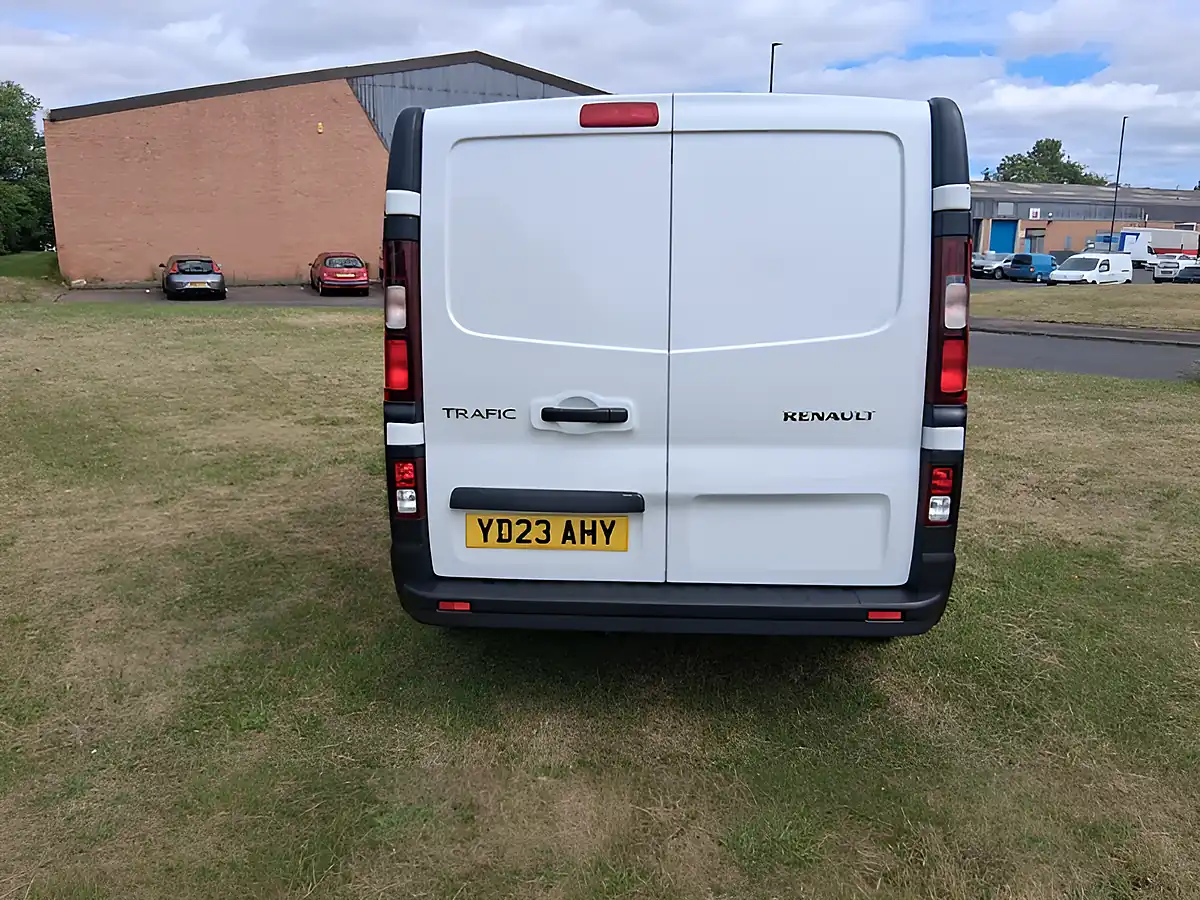 Used 2023 Renault Trafic Blue LL30 Start White - Interior and Exterior details 4