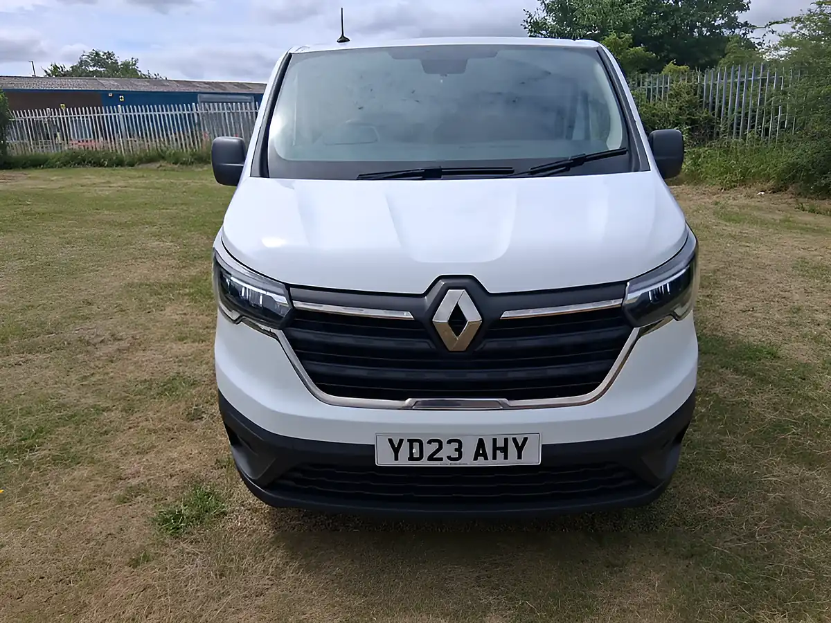 Used 2023 Renault Trafic Blue LL30 Start White - Interior and Exterior details 8