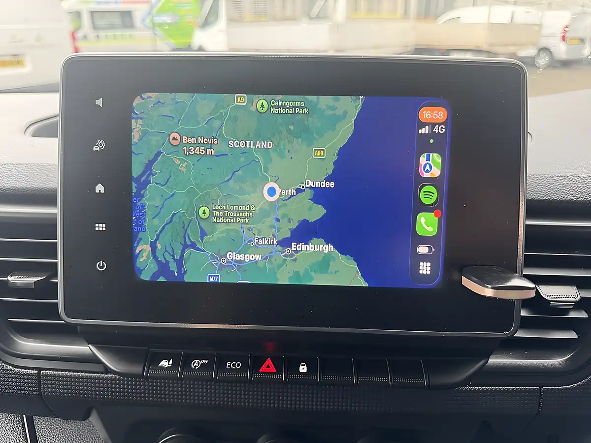 Used 2023 Renault Trafic Business+ Glacier White - Interior and Exterior details 19