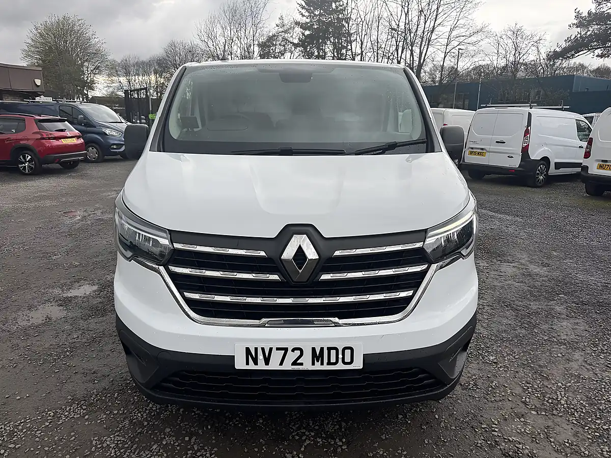 Used 2023 Renault Trafic Business+ Glacier White - Interior and Exterior details 2
