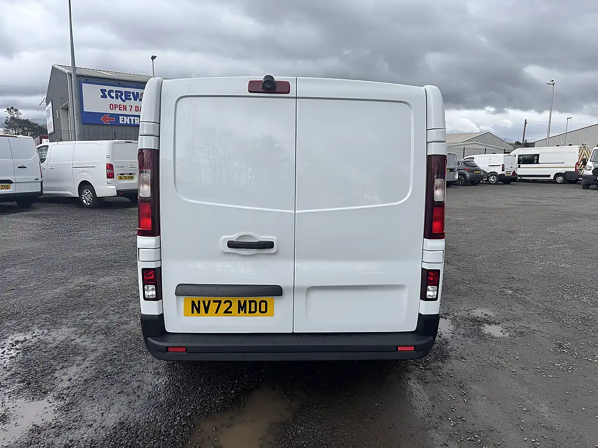 Used 2023 Renault Trafic Business+ Glacier White - Interior and Exterior details 6