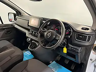 Used 2023 Renault Trafic Business+ Glacier White - Interior and Exterior details 11