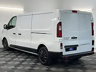 Used 2023 Renault Trafic Business+ Glacier White - Interior and Exterior details 7