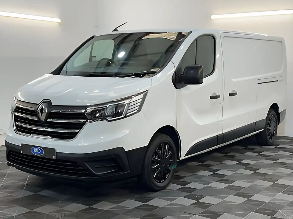 Used 2023 Renault Trafic Business+ Glacier White - Interior and Exterior details 8