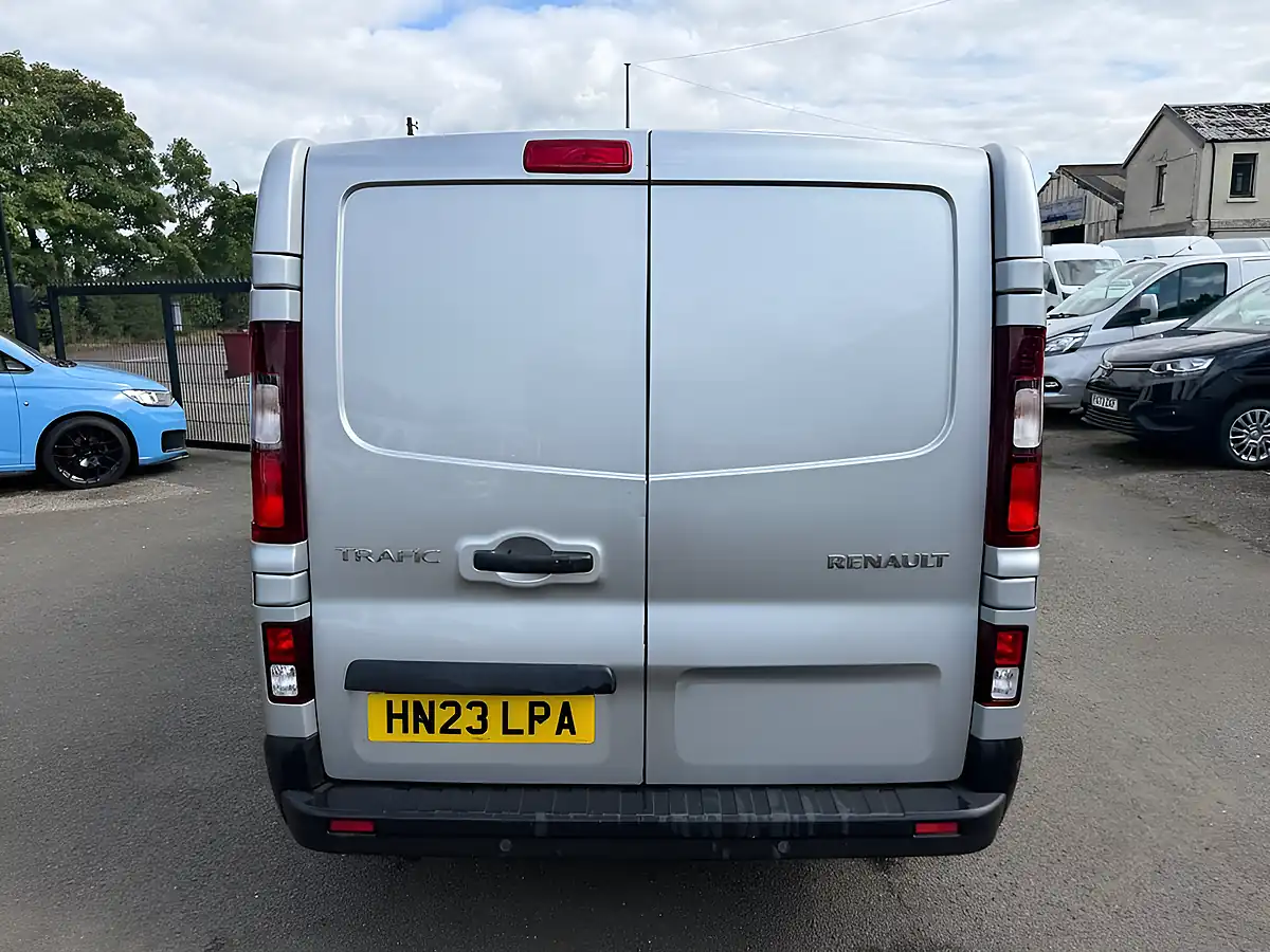 Used 2023 Renault Trafic Business+ Grey - Interior and Exterior details 4