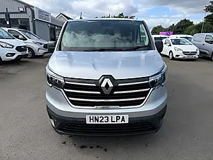 Used 2023 Renault Trafic Business+ Grey - Interior and Exterior details 8