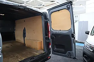Used 2023 Renault Trafic Business+ Grey - Interior and Exterior details 12
