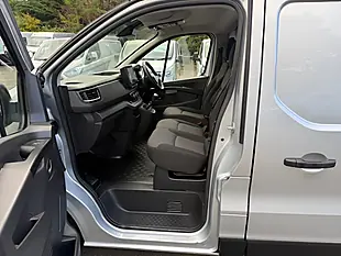 Used 2023 Renault Trafic Business+ Grey - Interior and Exterior details 16