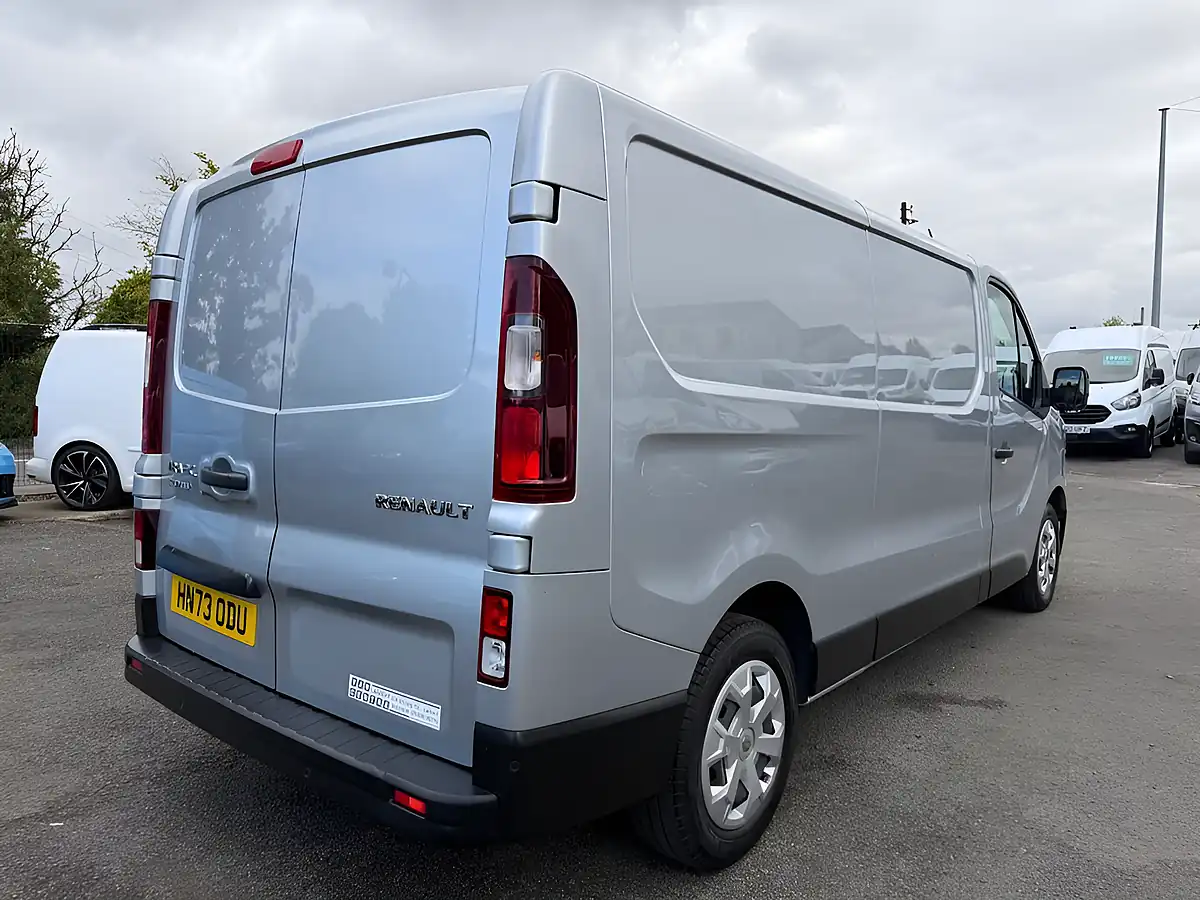 Used 2023 Renault Trafic Business+ Grey - Interior and Exterior details 2