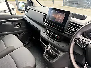 Used 2023 Renault Trafic Business+ Grey - Interior and Exterior details 6