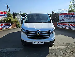 Used 2023 Renault Trafic Business+ White - Interior and Exterior details 3