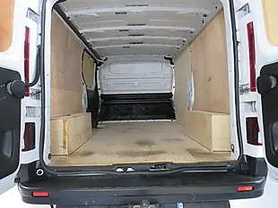 Used 2023 Renault Trafic Business+ White - Interior and Exterior details 7