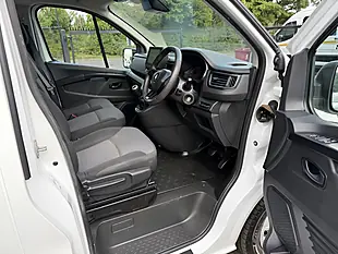 Used 2023 Renault Trafic Business+ White - Interior and Exterior details 14