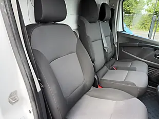 Used 2023 Renault Trafic Business+ White - Interior and Exterior details 15