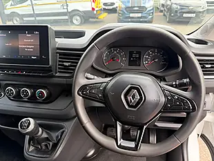 Used 2023 Renault Trafic Business+ White - Interior and Exterior details 6