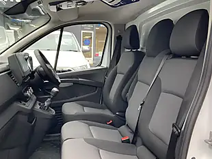 Used 2023 Renault Trafic Business+ White - Interior and Exterior details 15