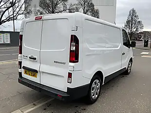 Used 2023 Renault Trafic Business+ White - Interior and Exterior details 6