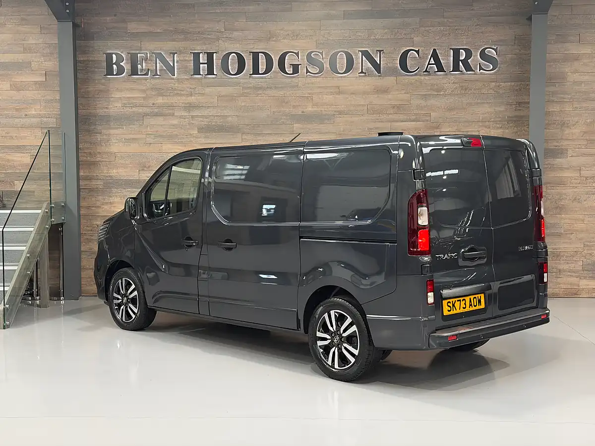 Used 2023 Renault Trafic Extra Sport Dark Grey Metallic - Interior and Exterior details 4
