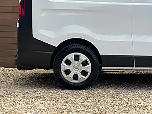 Used 2023 Renault Trafic LH30 Business+ L2-H2 Glacier White - Interior and Exterior details 13