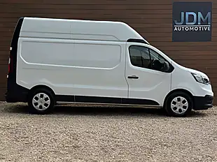 Used 2023 Renault Trafic LH30 Business+ L2-H2 Glacier White - Interior and Exterior details 2