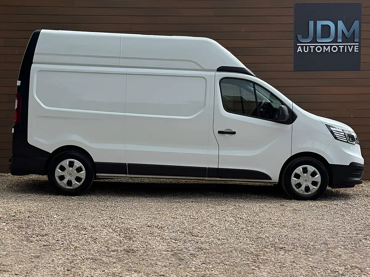 Used 2023 Renault Trafic LH30 Business+ L2-H2 Glacier White - Interior and Exterior details 2