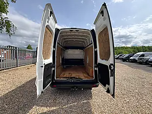 Used 2023 Renault Trafic LH30 Business+ L2-H2 Glacier White - Interior and Exterior details 5