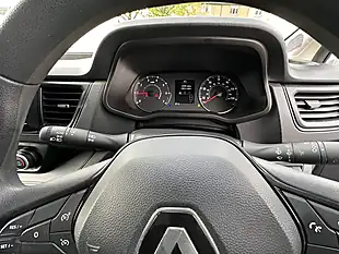 Used 2023 Renault Trafic LL30 Advance White - Interior and Exterior details 10